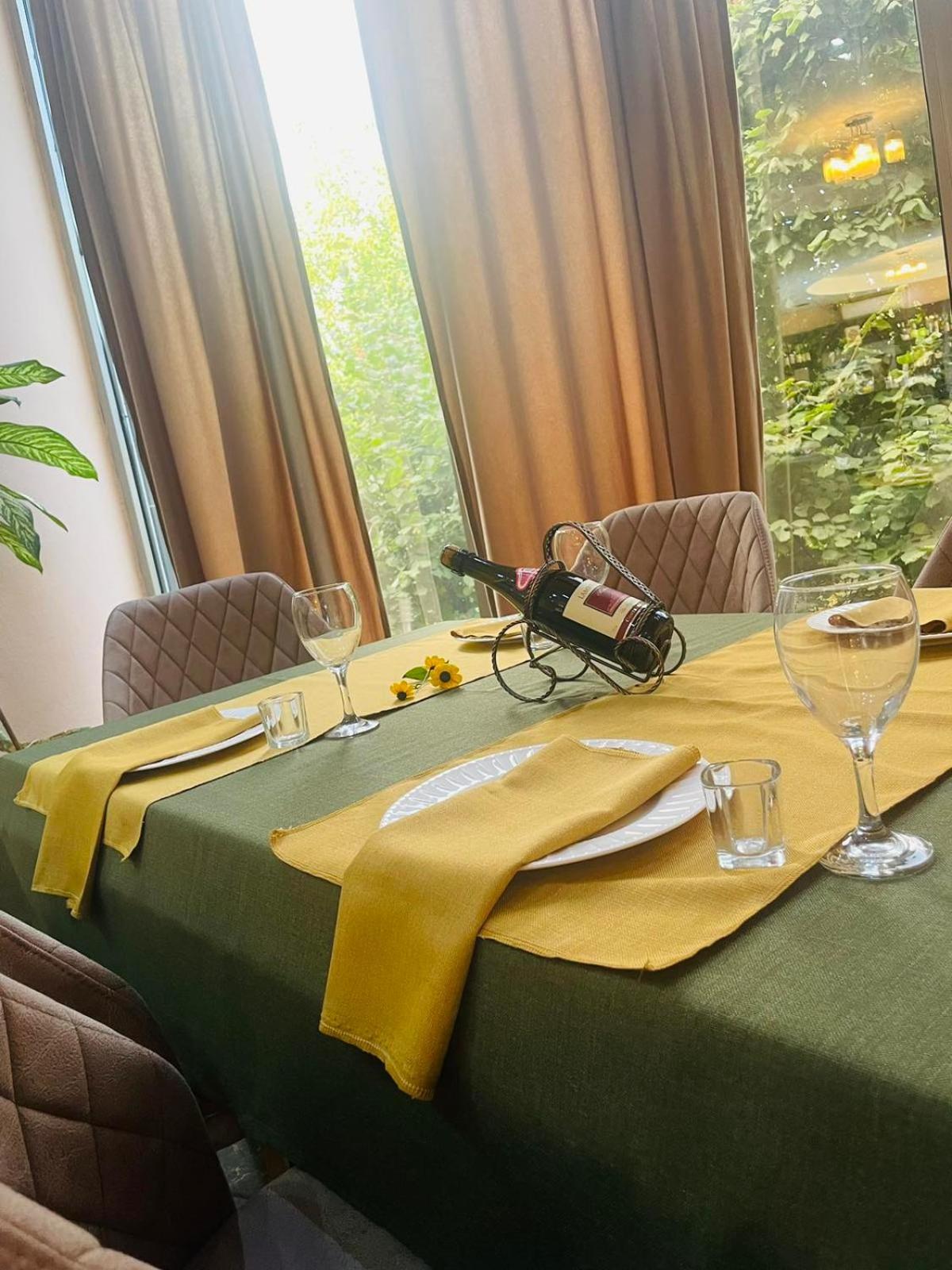 Hotel Konstantin Laplje Selo Bagian luar foto